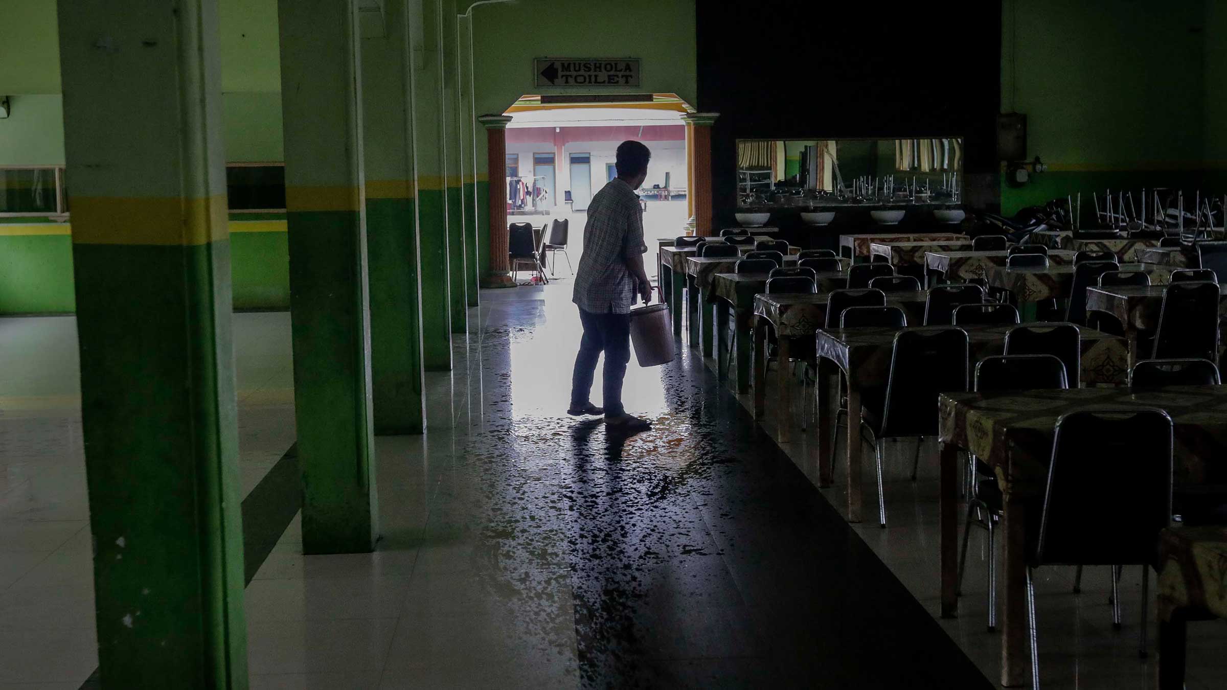 Laporan Mendalam Robohnya Restoran Kami